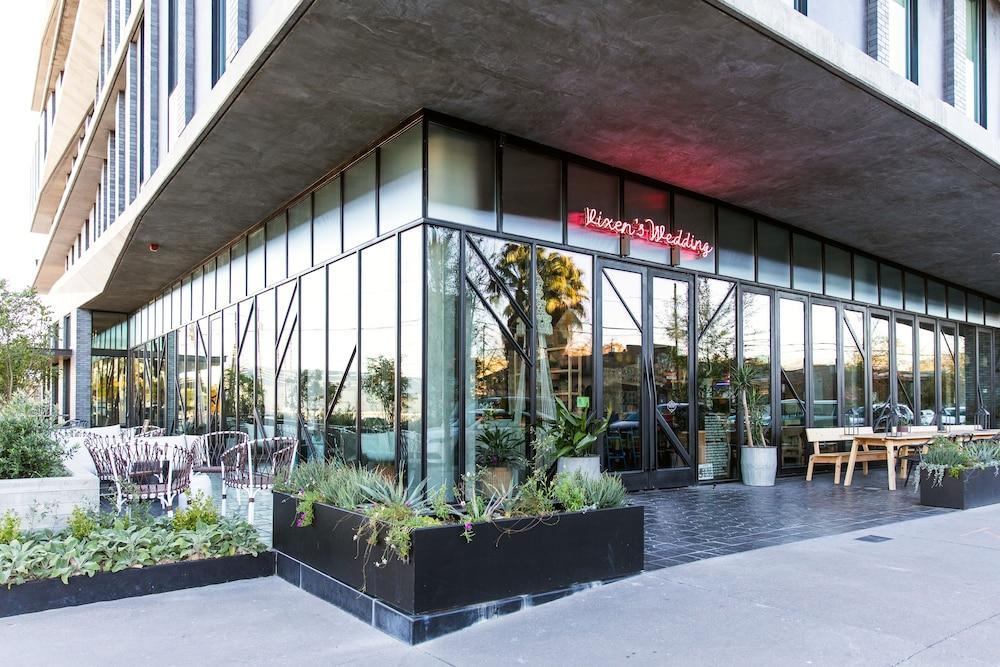 Arrive Austin Hotel Exterior photo